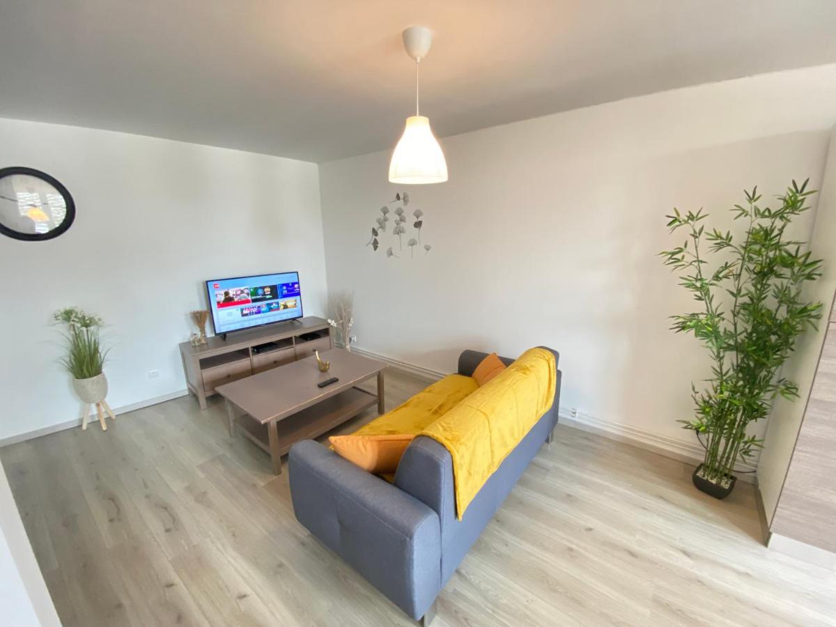 Joli Appartement Avec Parking Gratuit Sur Place Живе Екстериор снимка